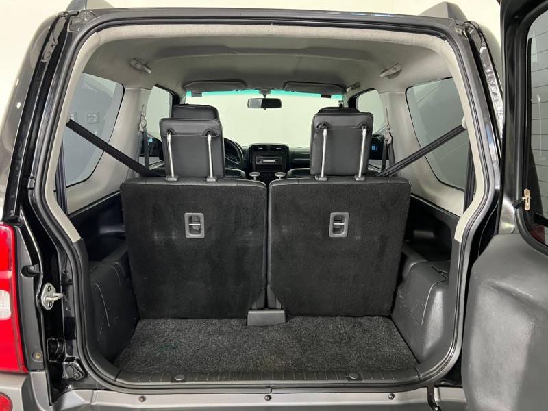 SUZUKI - JIMNY - 2016/2017 - Preta - R$ 81.900,00