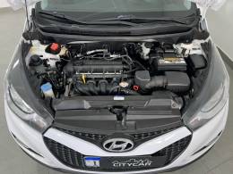 HYUNDAI - HB20X - 2013/2014 - Branca - R$ 60.900,00