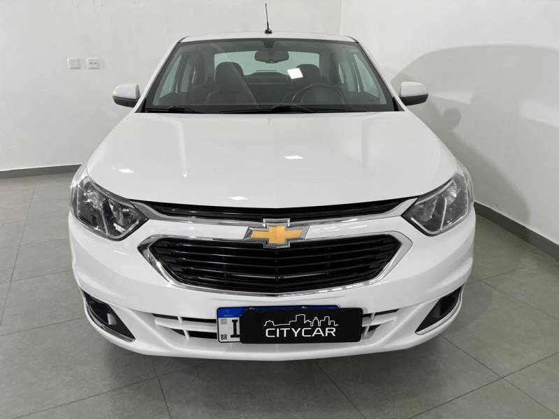 CHEVROLET - COBALT - 2017/2018 - Branca - R$ 58.900,00