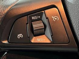 CHEVROLET - COBALT - 2017/2018 - Branca - R$ 58.900,00