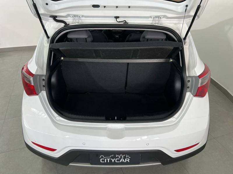 HYUNDAI - HB20X - 2013/2014 - Branca - R$ 60.900,00
