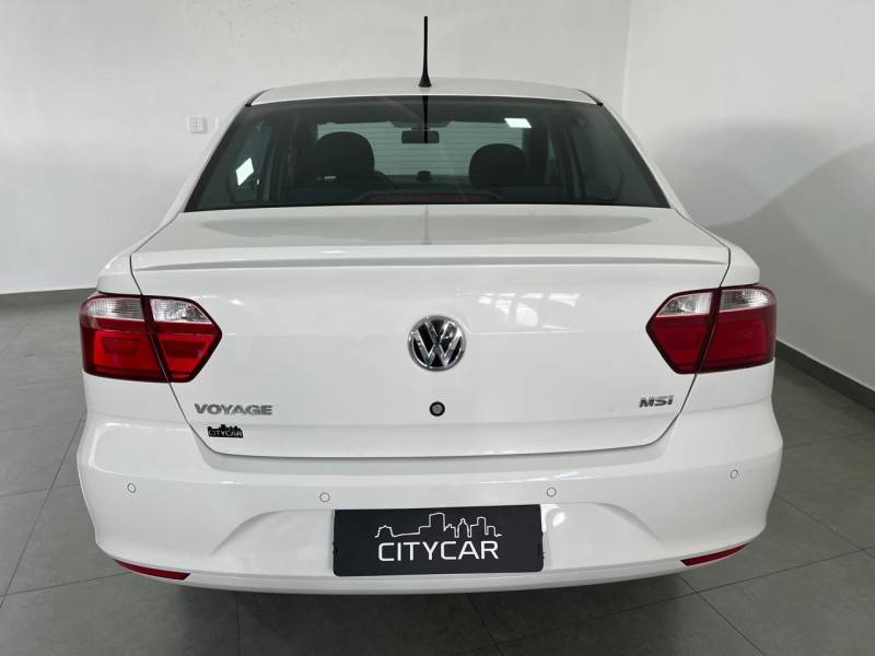 VOLKSWAGEN - VOYAGE - 2017/2017 - Branca - R$ 48.900,00