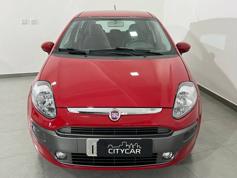 FIAT - PUNTO - 2014/2015 - Vermelha - R$ 46.900,00