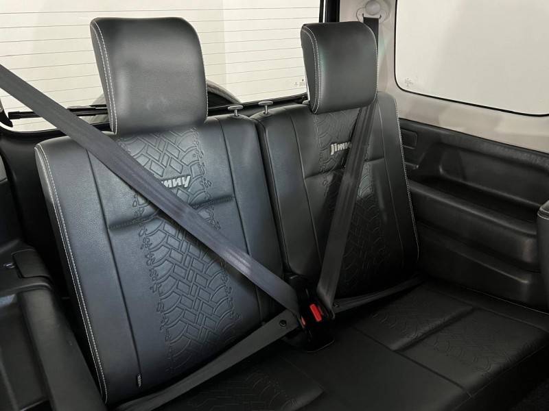 SUZUKI - JIMNY - 2016/2017 - Preta - R$ 81.900,00