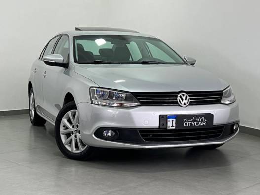 VOLKSWAGEN - JETTA - 2011/2012 - Prata - R$ 63.900,00
