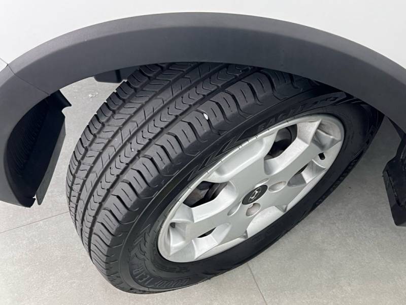 HYUNDAI - HB20X - 2013/2014 - Branca - R$ 60.900,00