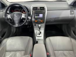 TOYOTA - COROLLA - 2013/2014 - Branca - R$ 73.900,00
