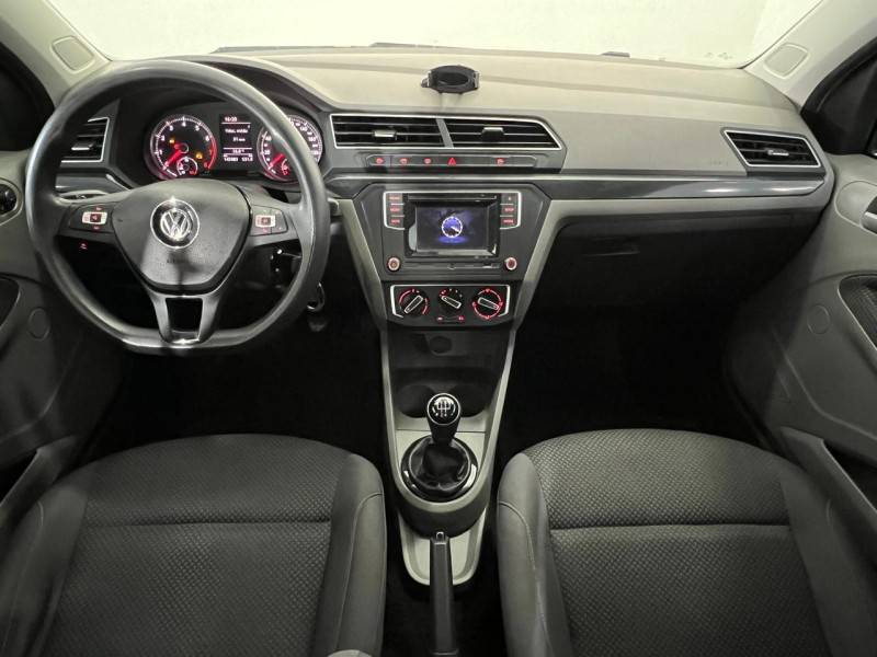 VOLKSWAGEN - VOYAGE - 2017/2017 - Branca - R$ 48.900,00
