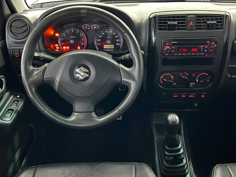 SUZUKI - JIMNY - 2016/2017 - Preta - R$ 81.900,00