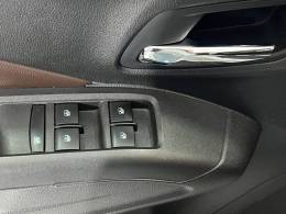 CHEVROLET - COBALT - 2017/2018 - Branca - R$ 58.900,00