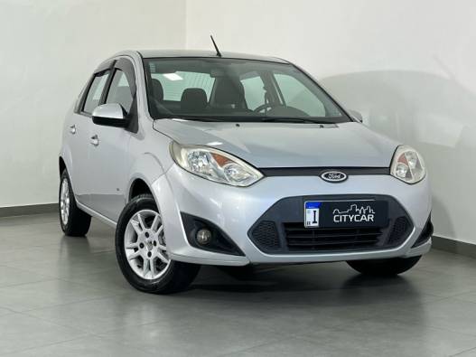 FORD - FIESTA - 2013/2014 - Prata - R$ 39.900,00