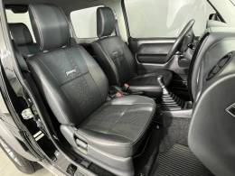SUZUKI - JIMNY - 2016/2017 - Preta - R$ 81.900,00