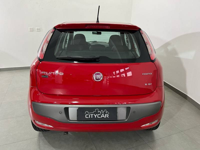 FIAT - PUNTO - 2014/2015 - Vermelha - R$ 46.900,00