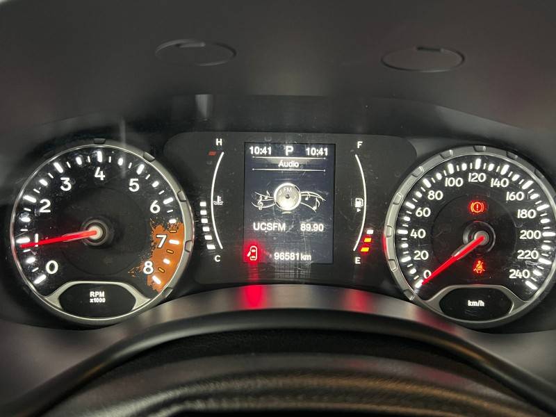 JEEP - RENEGADE - 2015/2016 - Preta - R$ 72.900,00