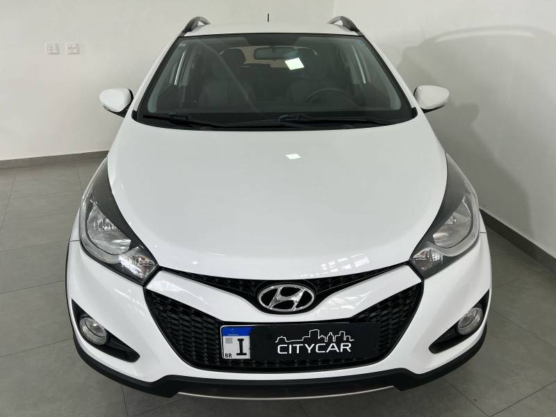 HYUNDAI - HB20X - 2013/2014 - Branca - R$ 60.900,00