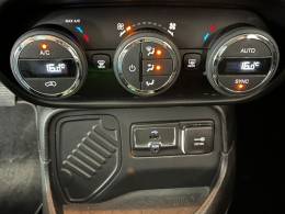 JEEP - RENEGADE - 2015/2016 - Preta - R$ 72.900,00