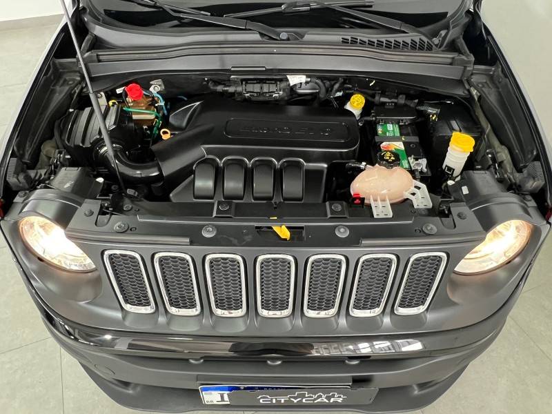 JEEP - RENEGADE - 2015/2016 - Preta - R$ 72.900,00