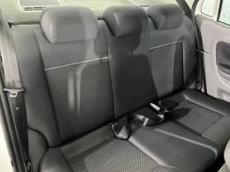 VOLKSWAGEN - VOYAGE - 2017/2017 - Branca - R$ 48.900,00