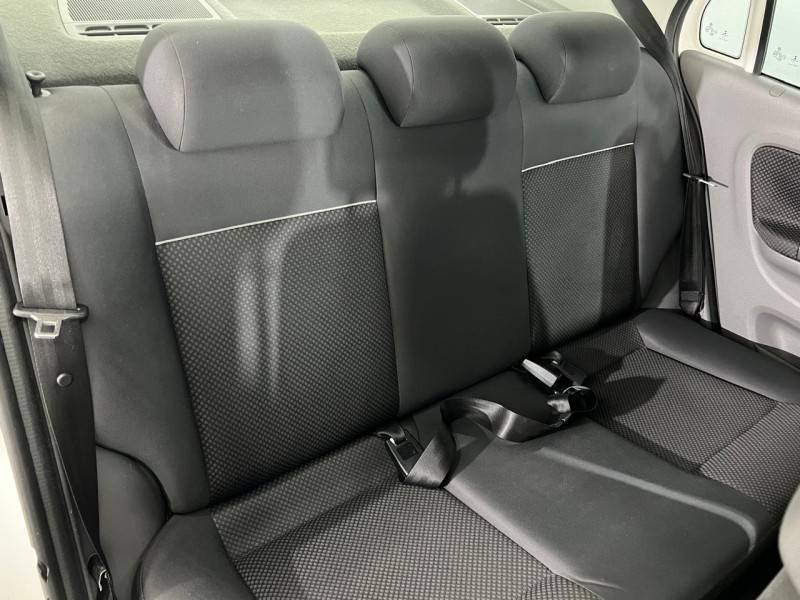 VOLKSWAGEN - VOYAGE - 2017/2017 - Branca - R$ 48.900,00